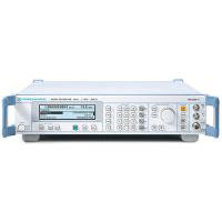 Rohde & Schwarz SML01 RF Signal Generator, 9 kHz to 1.1 GHz