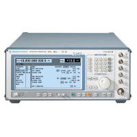 Rohde & Schwarz SMP02 Microwave Signal Generator, 10 MHz to 20 GHz