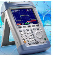 Rohde & Schwarz FSH313 100kHz - 3GHz Handheld Spectrum Analyser with Tracking Generator